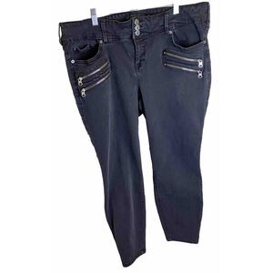 TORRID Jeans‎ Womens Size 22R  Black  3 Button Zip Closure Jeggings